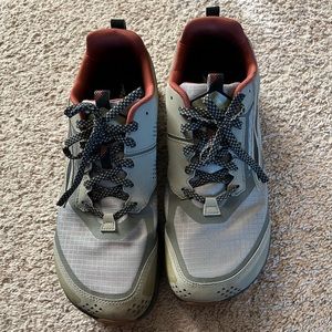 Altra Lone Peak 5 Mens. Khaki. Size 11.